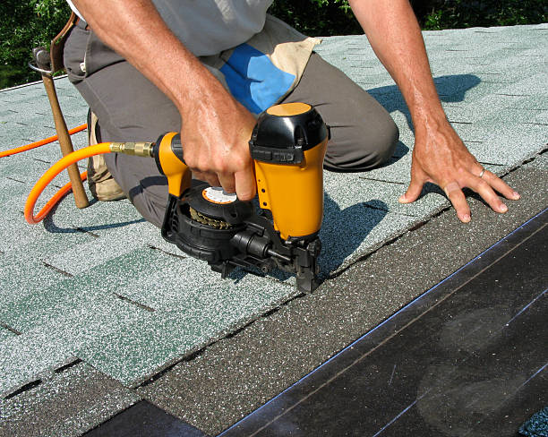 Best Residential Roofing Contractor  in Uhrichsville, OH